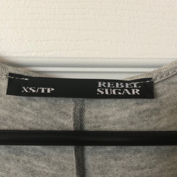 Long dress with crossed details in front - Picture 3 of 3